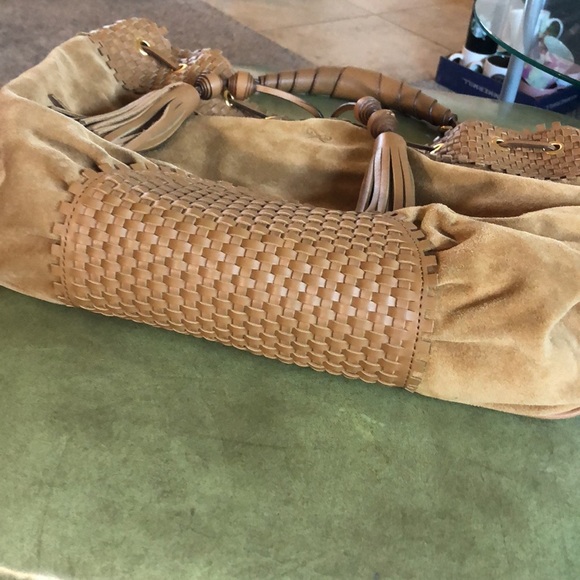 Anya Hindmarch Suede camel handbag - Picture 4 of 14